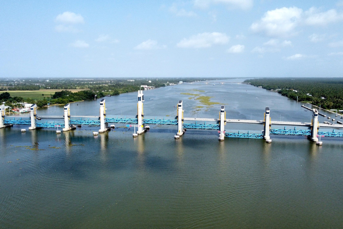 Cống Cái Lớn - Cái Bé được khánh thành và đi vào hoạt động tháng 3/2022. Cống Cái Lớn - Cái Bé được khánh thành và đi vào hoạt động tháng 3/2022.