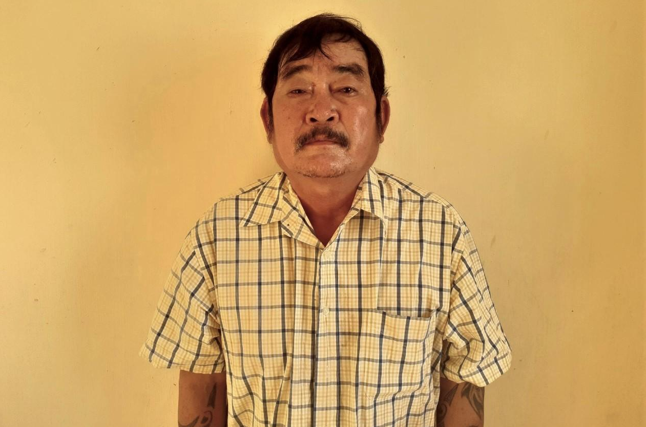 Ngô Việt Em tại cơ quan công an. Ảnh: Trọng Nguyễn. Ngô Việt Em tại cơ quan công an. Ảnh: Trọng Nguyễn.