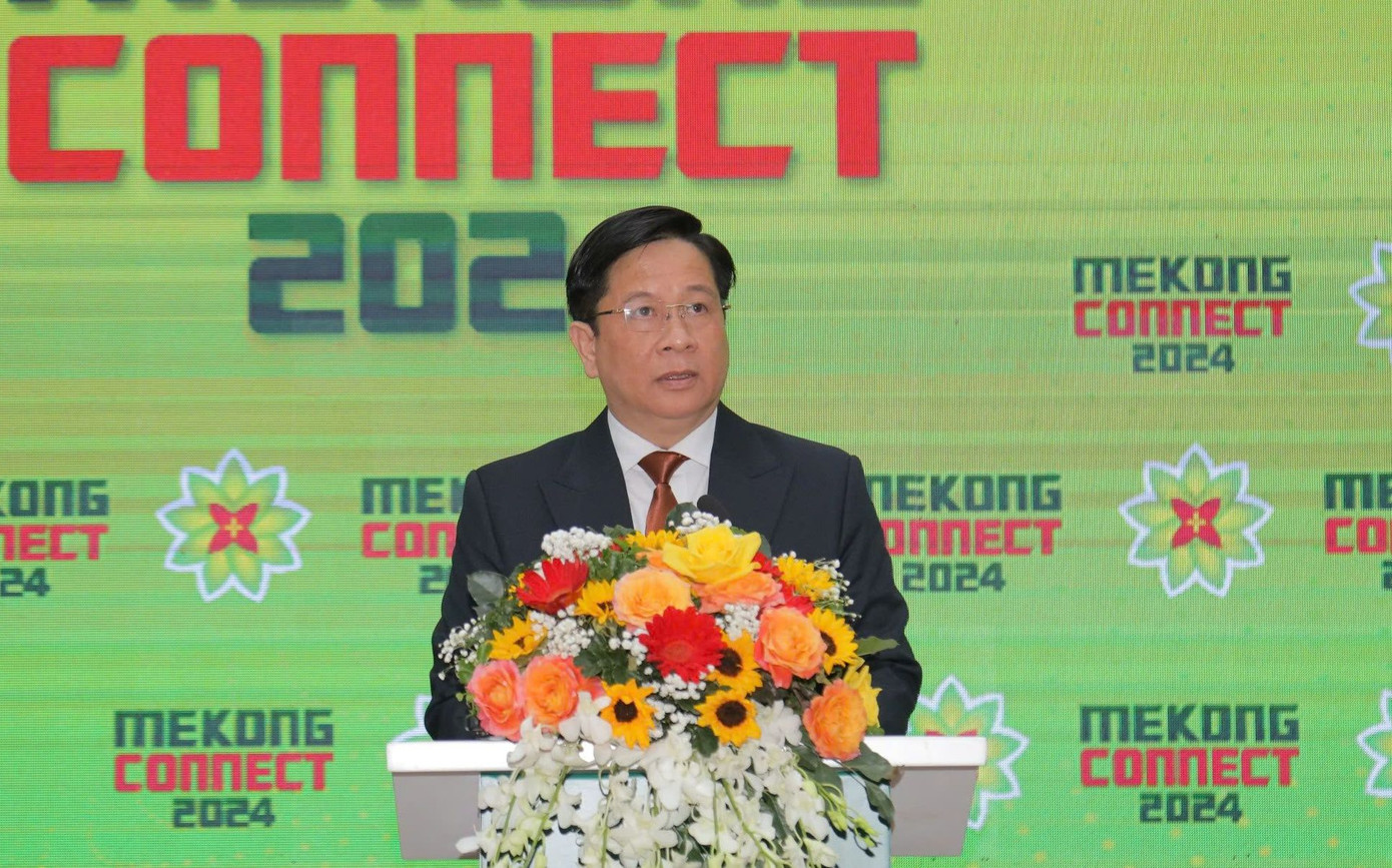 Ông Hồ Văn Mừng - Chủ tịch UBND tỉnh An Giang - phát biểu tại Diễn đàn Mekong Connect 2024. Ông Hồ Văn Mừng - Chủ tịch UBND tỉnh An Giang - phát biểu tại Diễn đàn Mekong Connect 2024.