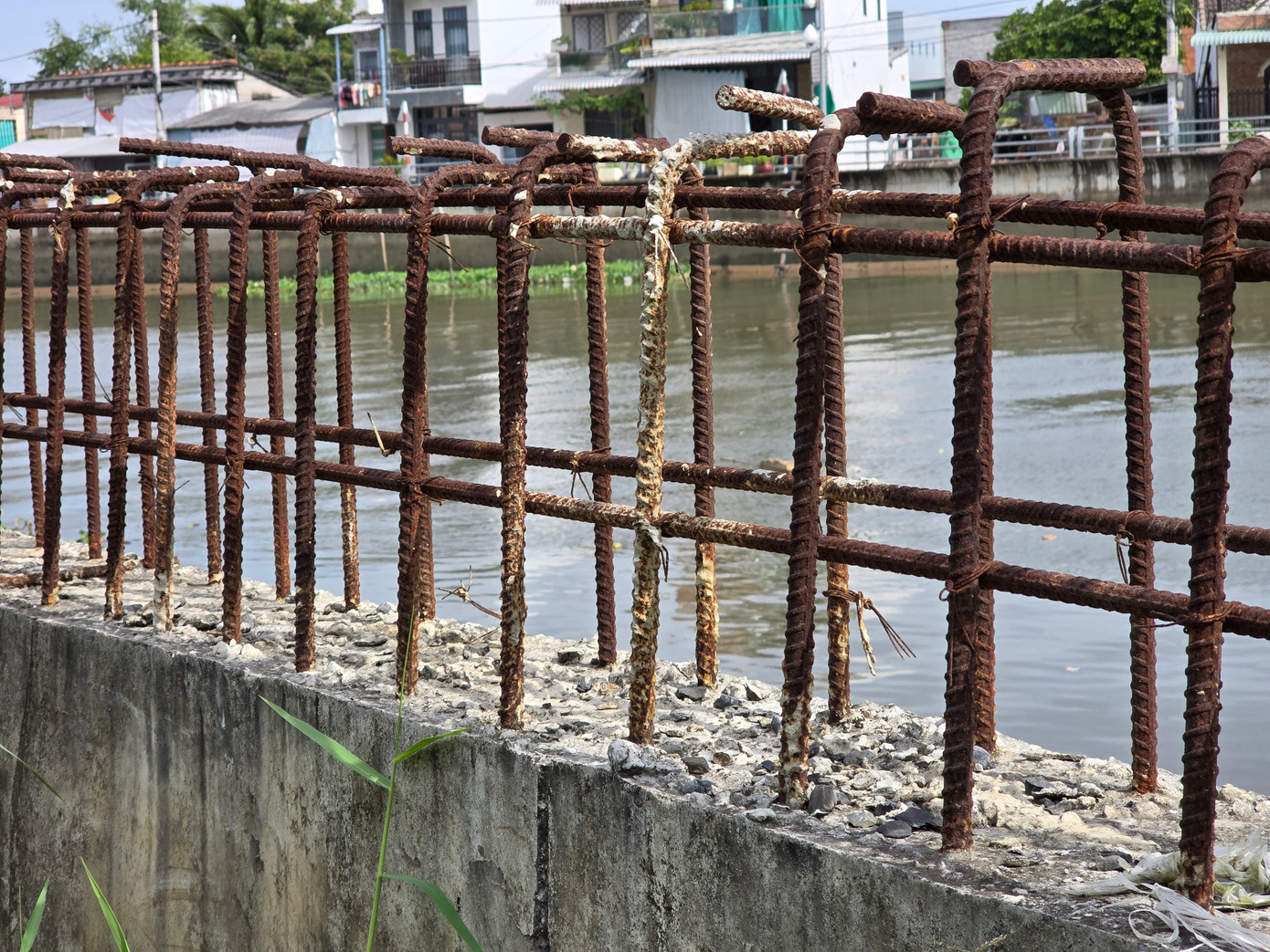 Hiện tiến độ dự án đã đạt hơn 80%, nếu thuận lợi, dự kiến đến đầu quý 3/2025 sẽ hoàn thành. Ảnh: Nhật Huy.