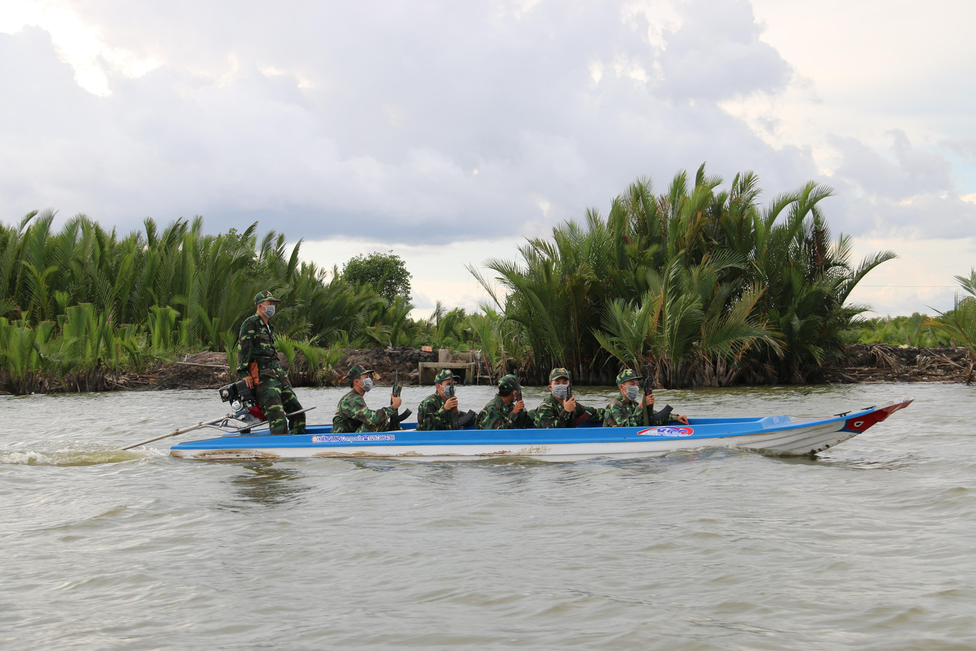 Lực lượng biên phòng tỉnh Kiên Giang tăng cường tuần tra, kiểm soát, ngăn chặn người xuất nhập cảnh trái phép.- Ảnh Nhật Huy.