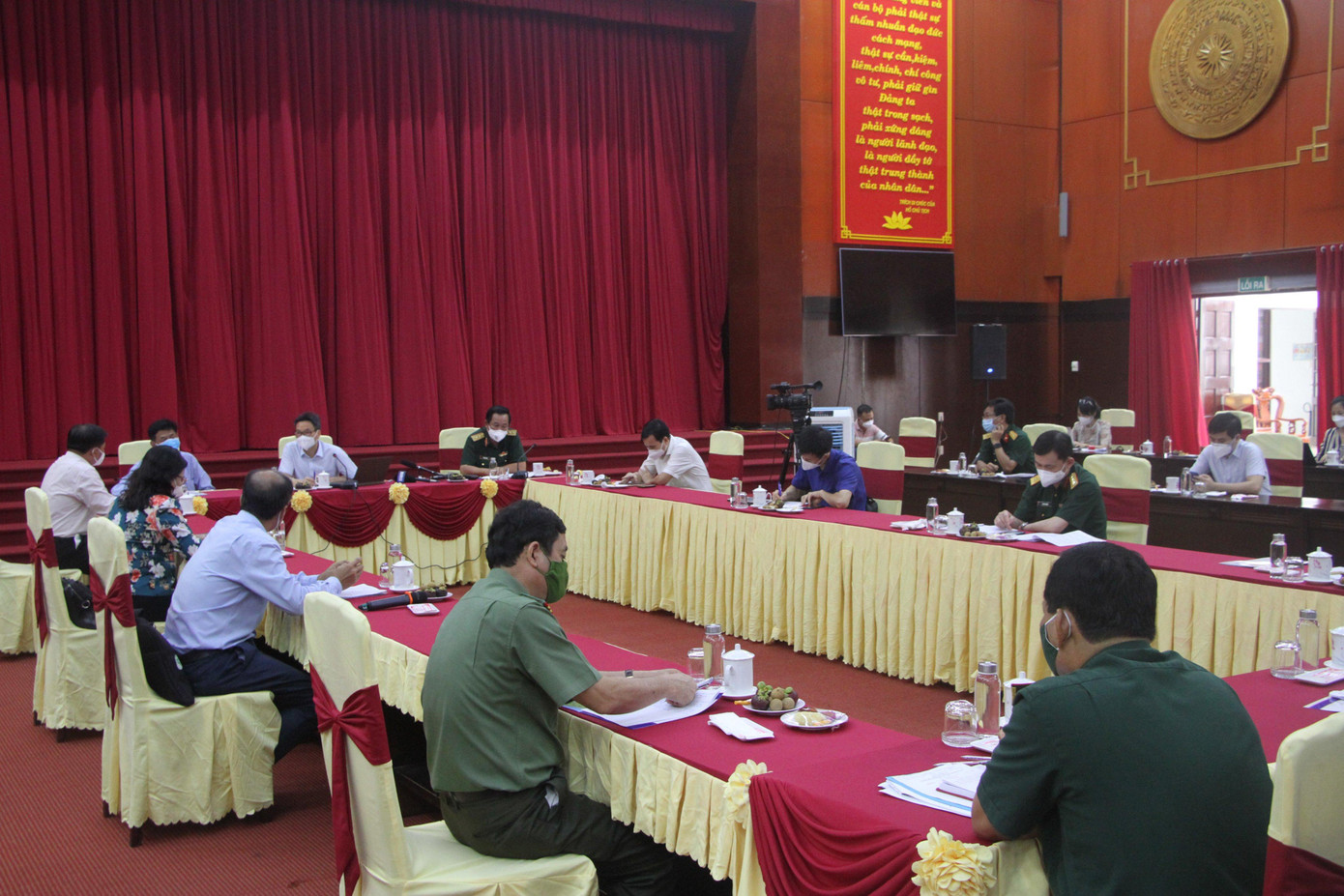 Quang cảnh buổi làm việc.