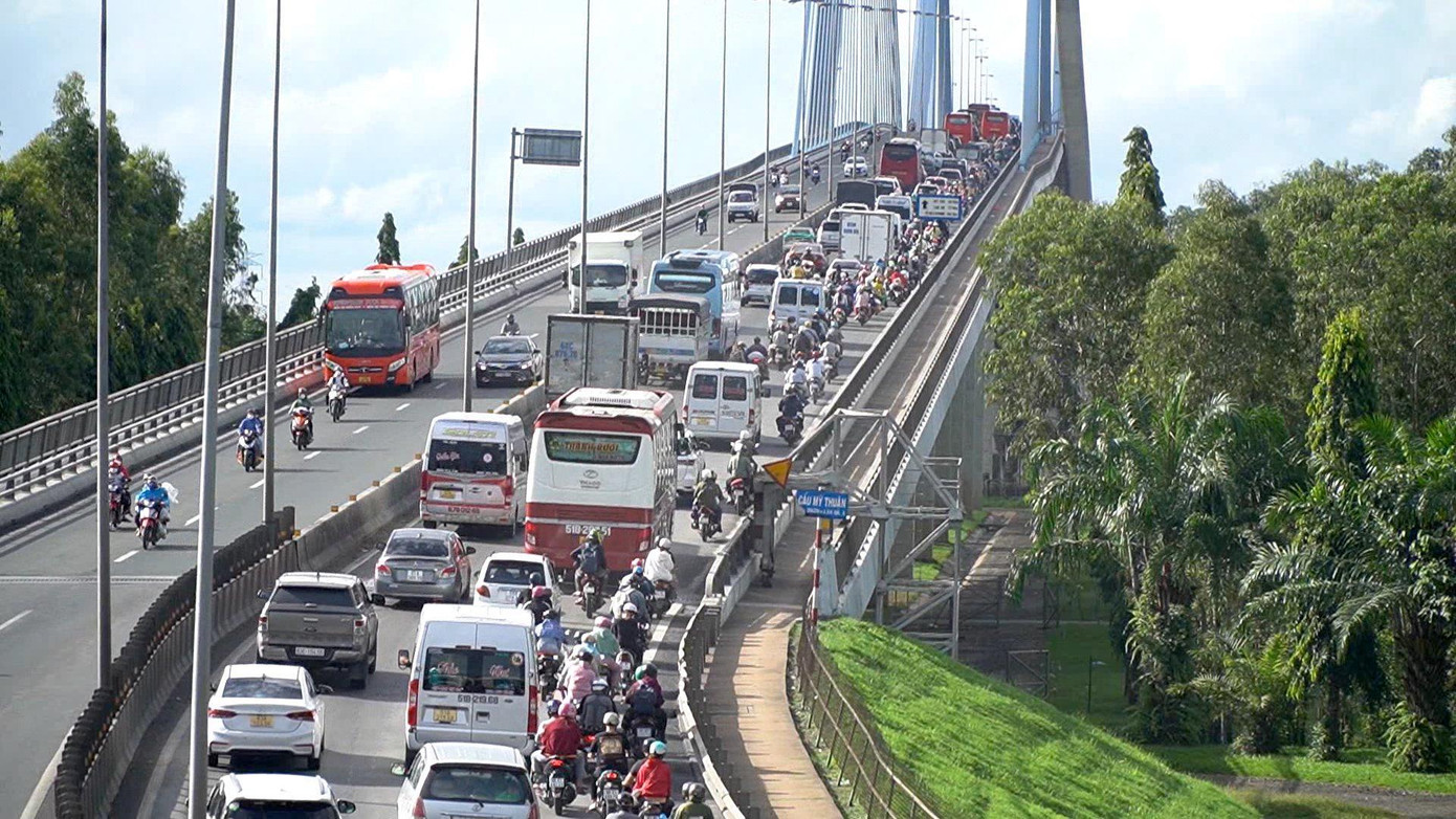 Phương di chuyển chậm, ùn ứ kéo dài. Phương di chuyển chậm, ùn ứ kéo dài.