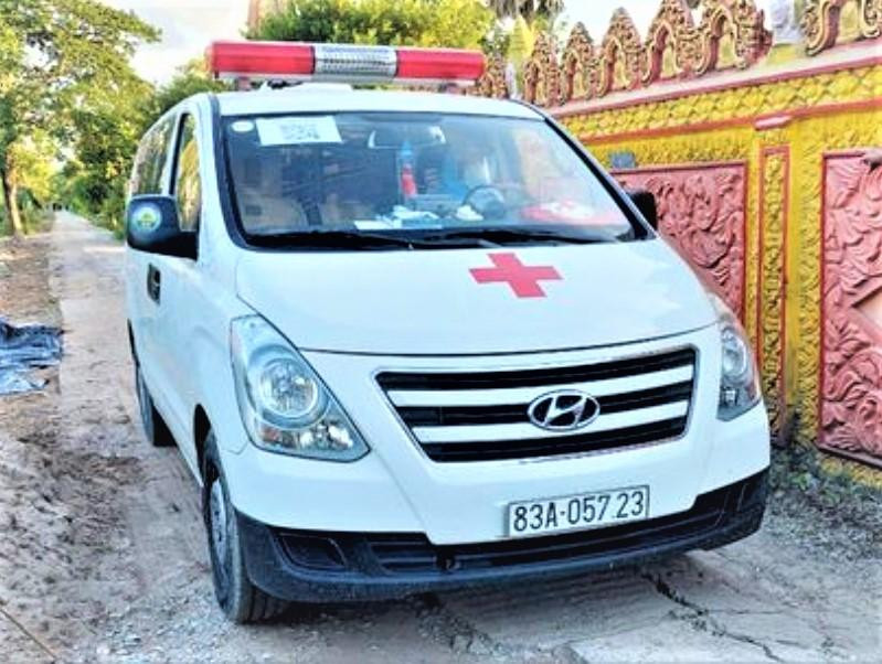 Chiếc xe cấp cứu mà nhóm người thuê để "thông chốt" kiểm dịch. Ảnh: CA. Chiếc xe cấp cứu mà nhóm người thuê để "thông chốt" kiểm dịch. Ảnh: CA.