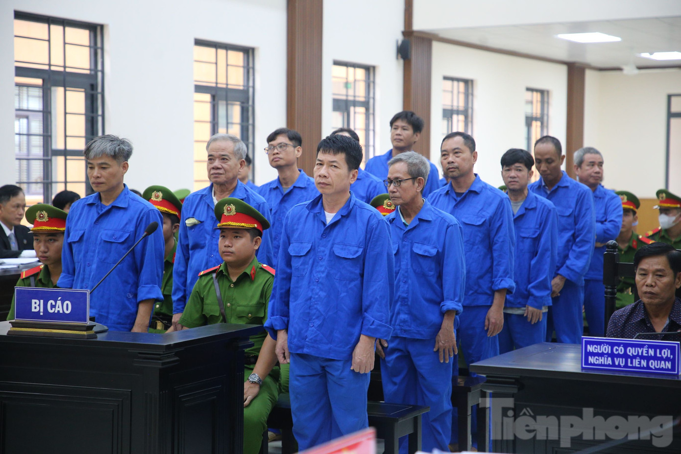 Các bị cáo tại phiên toà.