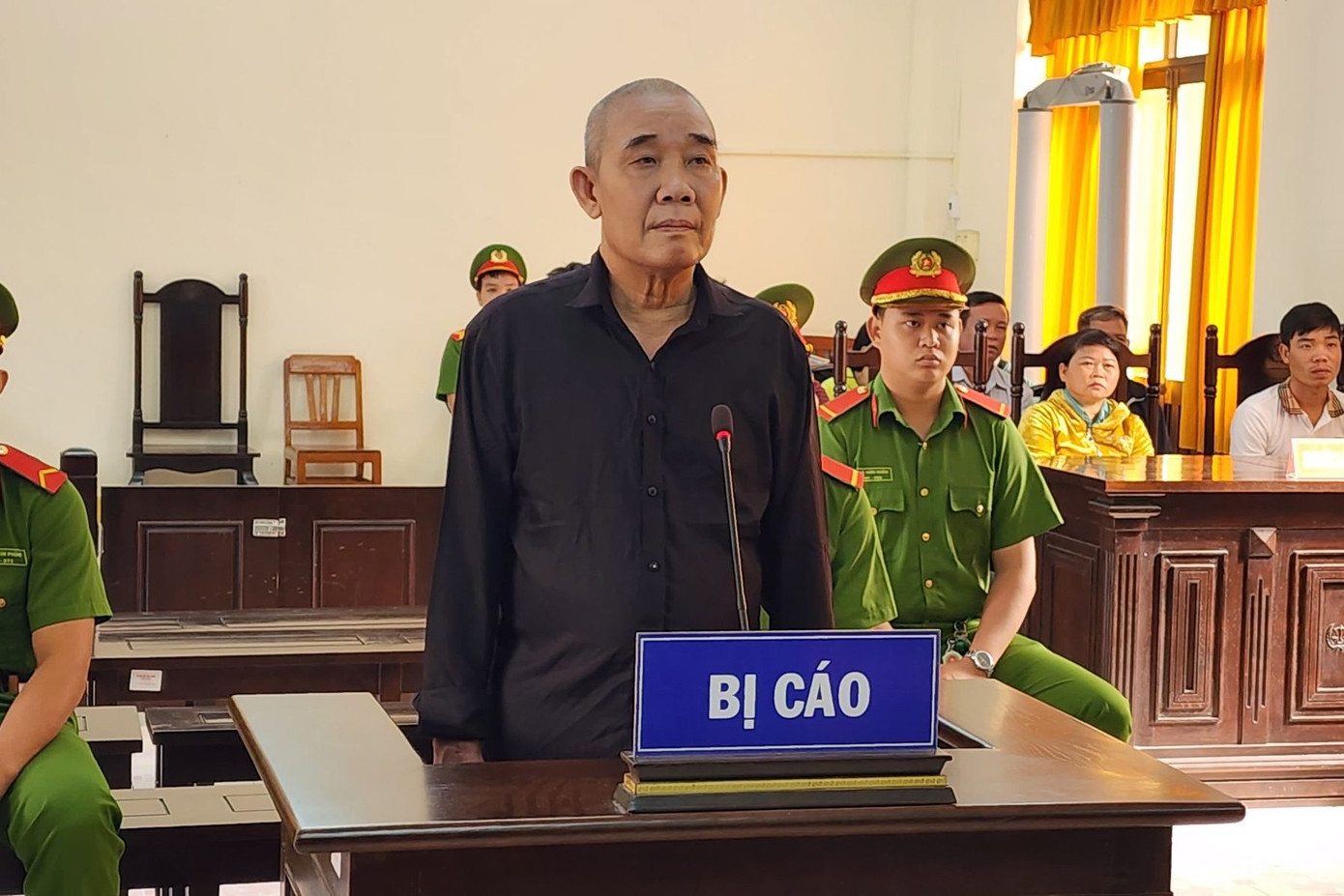 Bị cáo Nguyễn Văn Nguyên. Bị cáo Nguyễn Văn Nguyên.