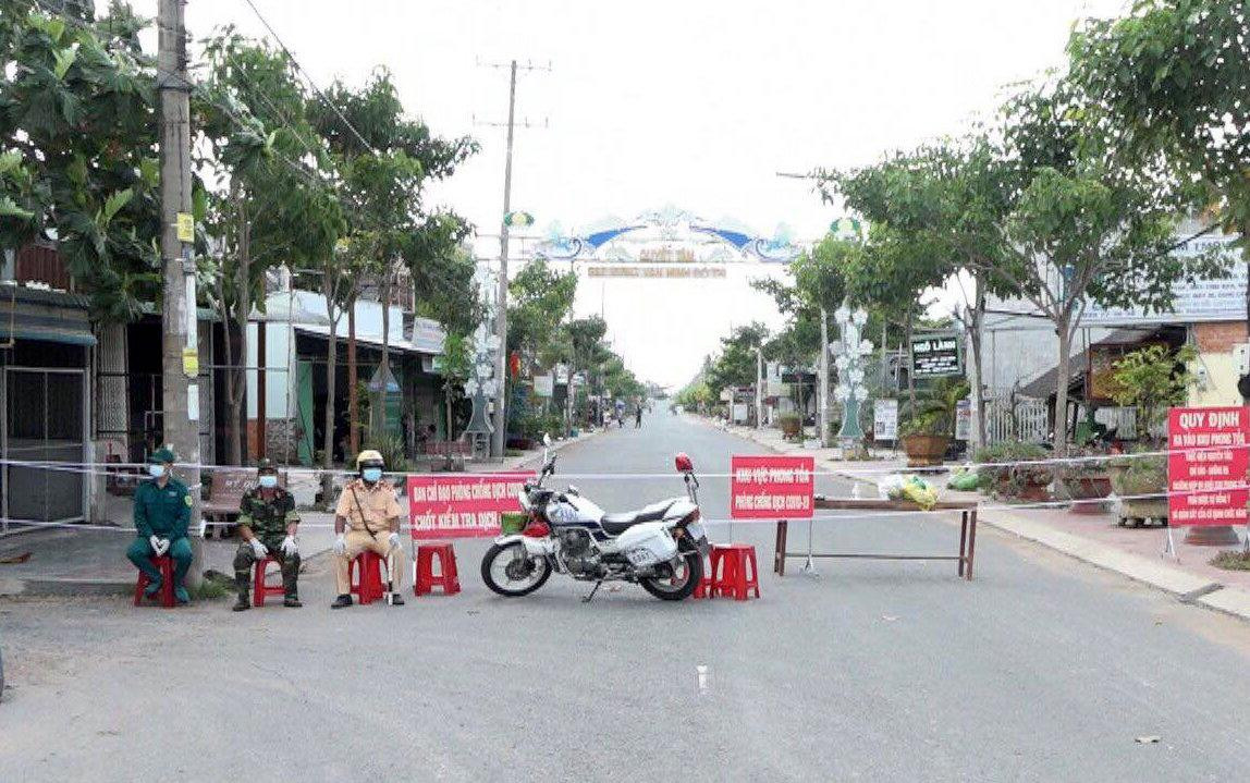 Ngành chức năng tỉnh Trà Vinh phong tỏa cách ly khóm 5 và 6 - thị trấn Cầu Kè.