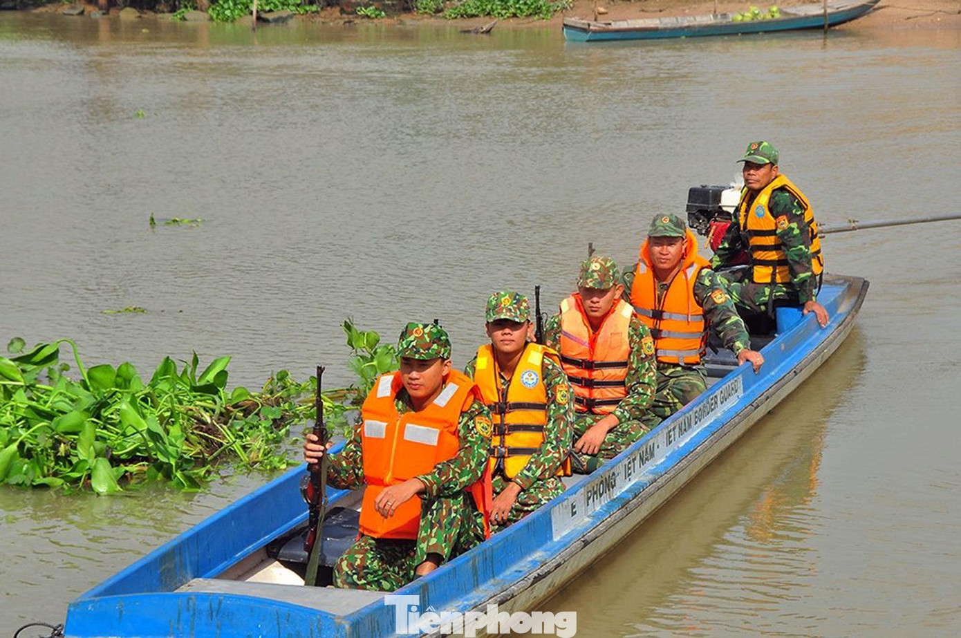 Đoạn biên giới Đồng Tháp do BĐBP Đồng Tháp quản lý với chiều dài 50,5 km; tiếp giáp tỉnh Prây-veng, Campuchia, với nhiều đường mòn lối mở, biên giới trên sông…