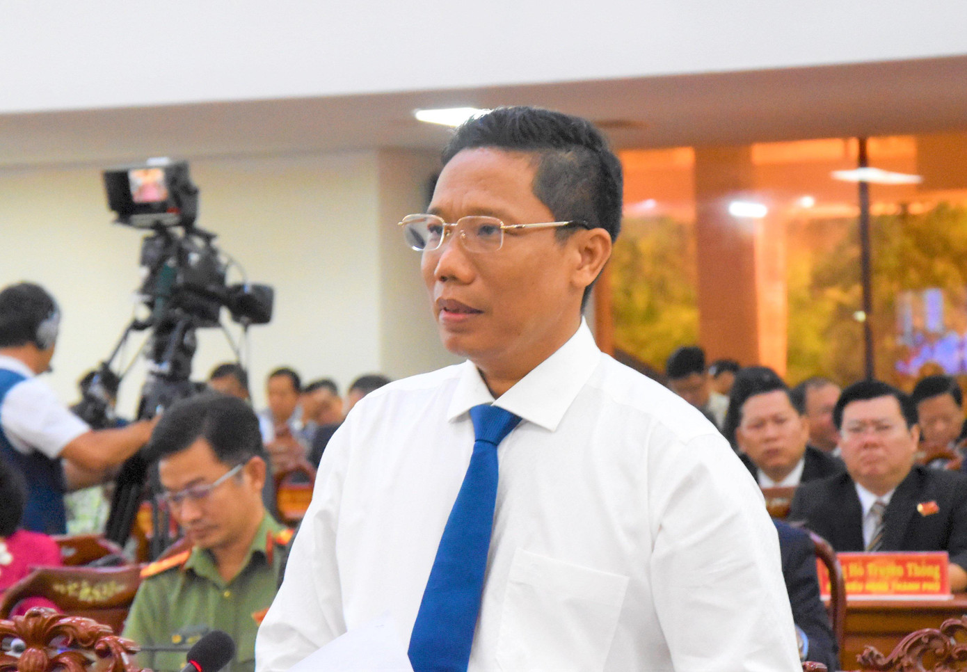 Ông Nguyễn Thực Hiện - Phó Chủ tịch UBND TP. Cần Thơ trả lời chất vấn.