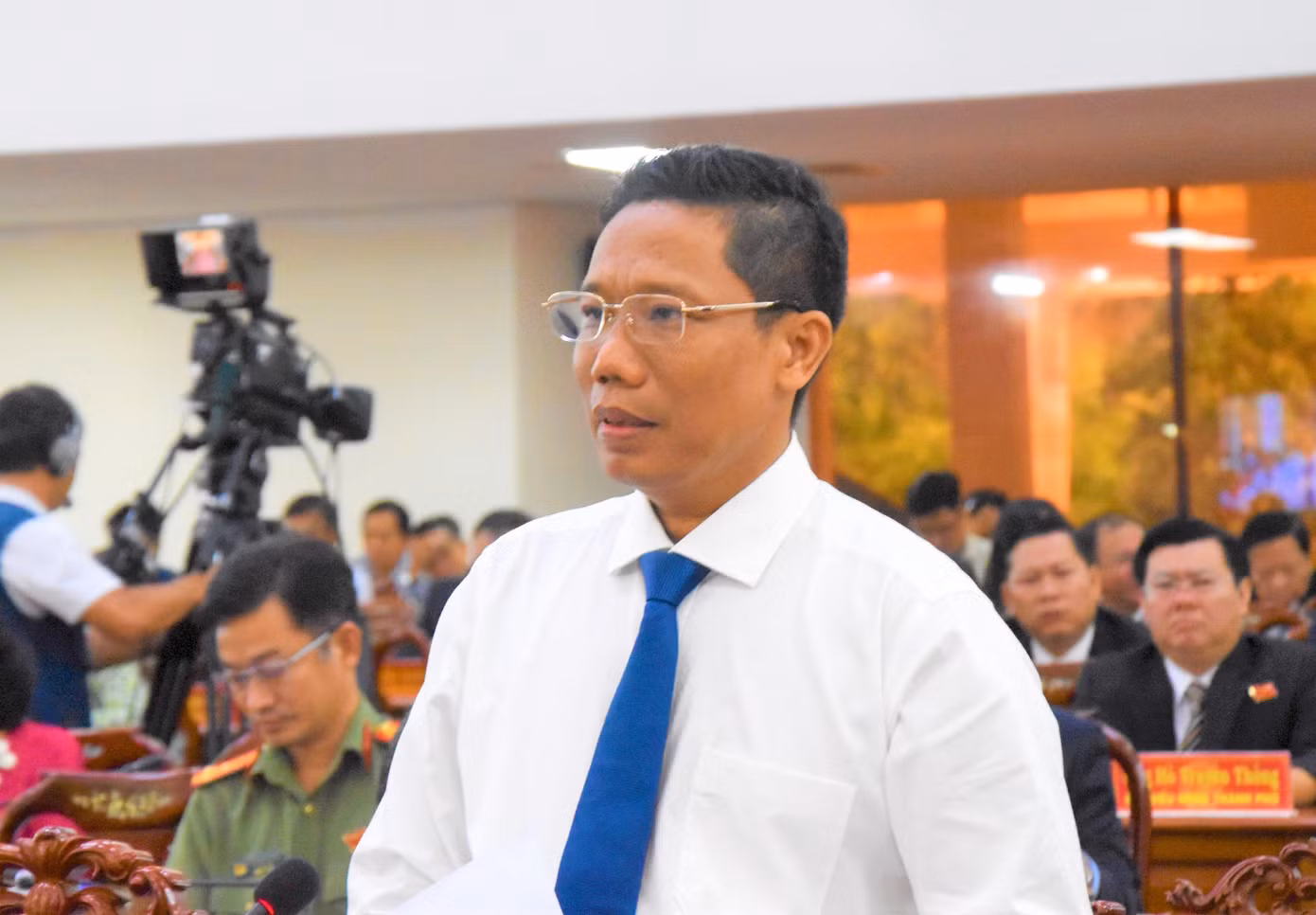 Ông Nguyễn Thực Hiện - Phó Chủ tịch UBND TP. Cần Thơ trả lời chất vấn.