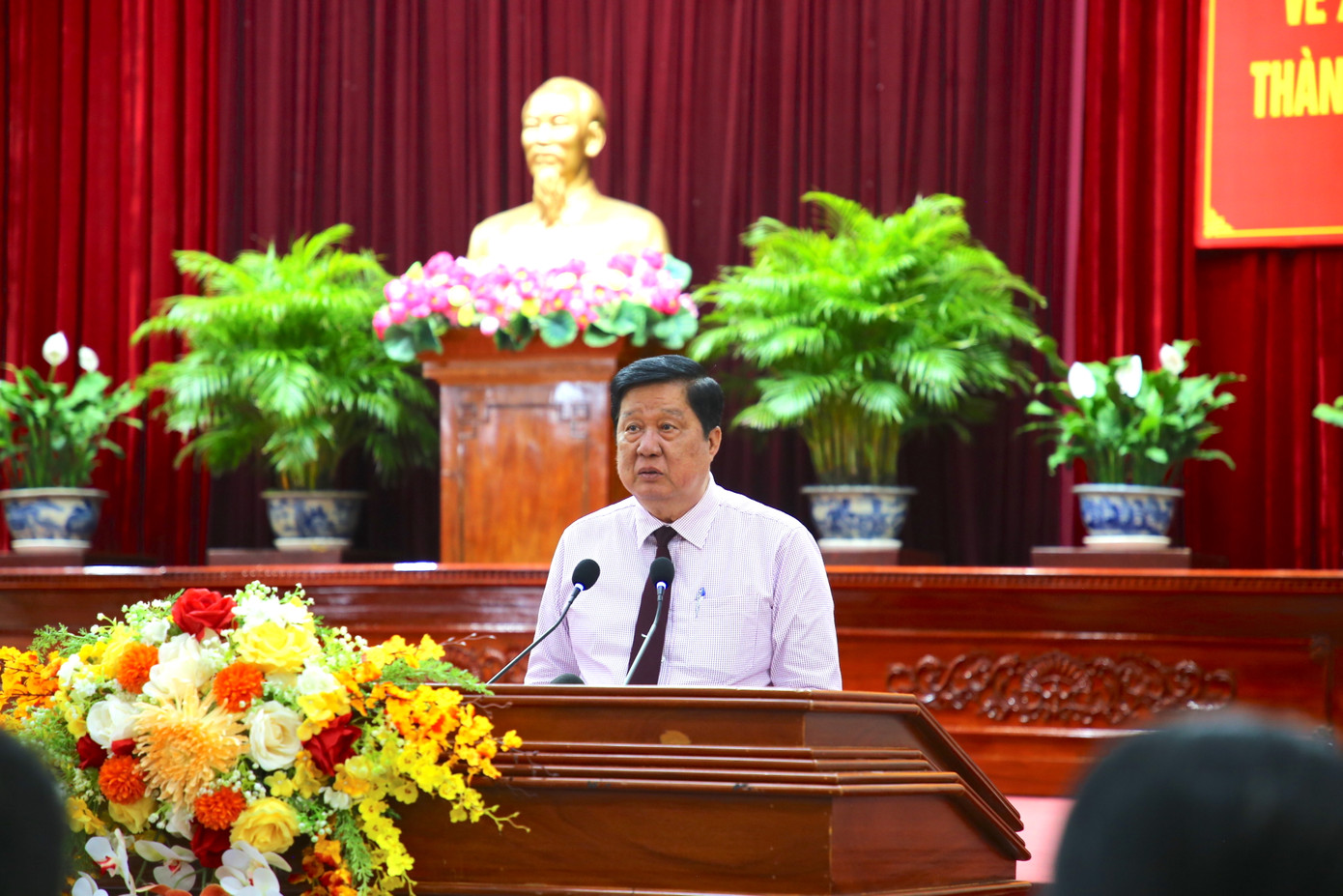 Phó Bí thư Thường trực Thành ủy, Chủ tịch HĐND TP. Cần Thơ - Phạm Văn Hiểu phát biểu tại lễ trao giải. Ảnh: Nhật Huy. Phó Bí thư Thường trực Thành ủy, Chủ tịch HĐND TP. Cần Thơ - Phạm Văn Hiểu phát biểu tại lễ trao giải. Ảnh: Nhật Huy.