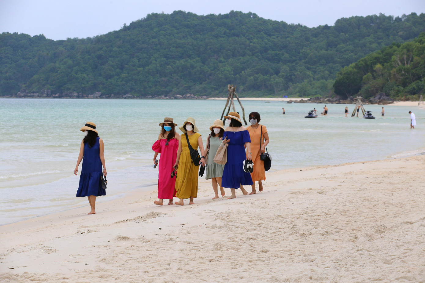 Dịp Giỗ Tổ năm nay, Phú Quốc đón trên 132.000 lượt khách. Dịp Giỗ Tổ năm nay, Phú Quốc đón trên 132.000 lượt khách.