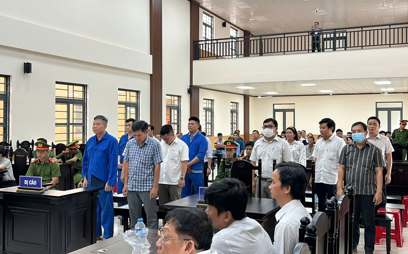 Các bị cáo tại tòa.