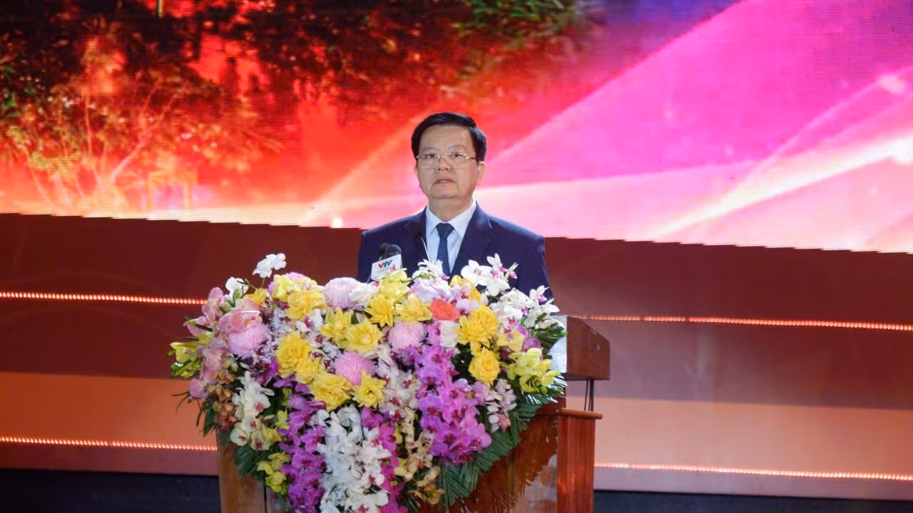 Phó thủ tướng Mai Văn Chính phát biểu tại buổi lễ. Phó thủ tướng Mai Văn Chính phát biểu tại buổi lễ.