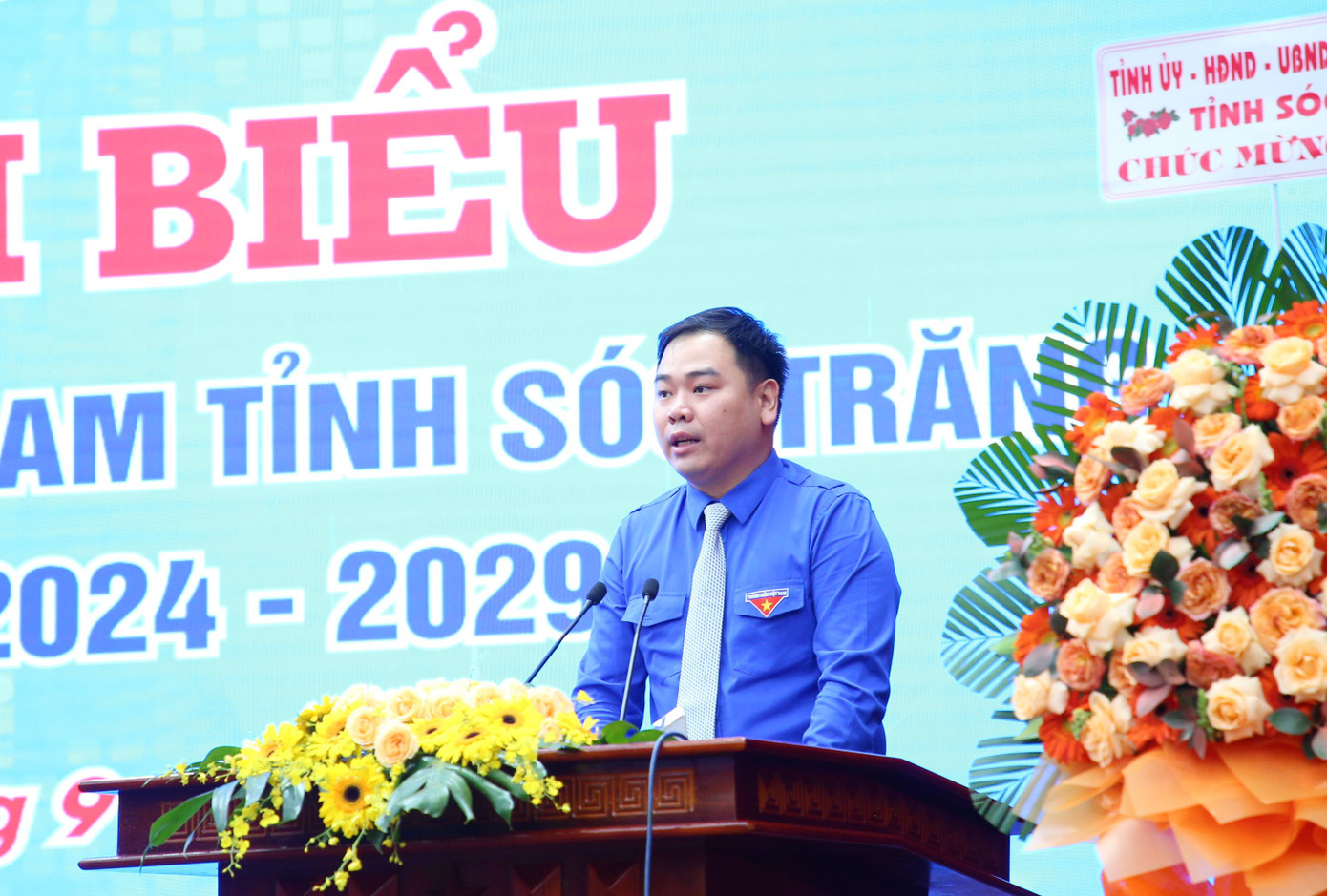 Anh Nguyễn Xuân Hiếu - Phó Chủ tịch Ủy ban Hội Liên hiệp Thanh niên Việt Nam phát biểu tại đại hội. Anh Nguyễn Xuân Hiếu - Phó Chủ tịch Ủy ban Hội Liên hiệp Thanh niên Việt Nam phát biểu tại đại hội.