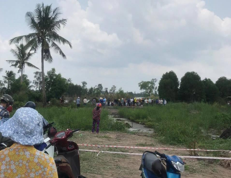 Hiện trường phát hiện thi thể ông U. tử vong dưới vuông tôm.