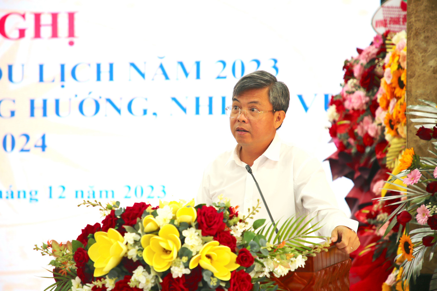 Phó Chủ tịch UBND tỉnh Kiên Giang phát biểu chỉ đạo tại hội nghị. Ảnh: Nhật Huy. Phó Chủ tịch UBND tỉnh Kiên Giang phát biểu chỉ đạo tại hội nghị. Ảnh: Nhật Huy.