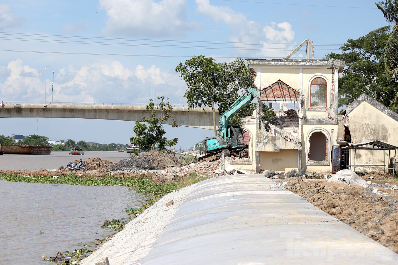 Tiền Giang đang đẩy nhanh tiến độ triển khai xây dựng khu tái định cư tại xã Bình Phục Nhứt. Tiền Giang đang đẩy nhanh tiến độ triển khai xây dựng khu tái định cư tại xã Bình Phục Nhứt.