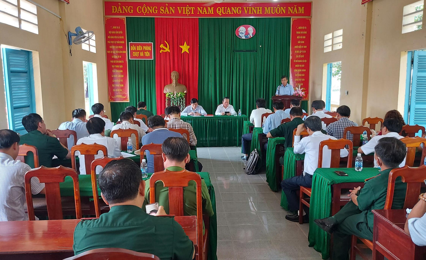 Bộ trưởng Bộ Y tế làm việc với lãnh đạo TP. Hà Tiên (Kiên Giang).