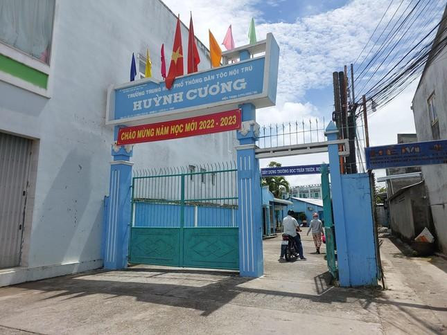 Trường THPT DTNT Huỳnh Cương.