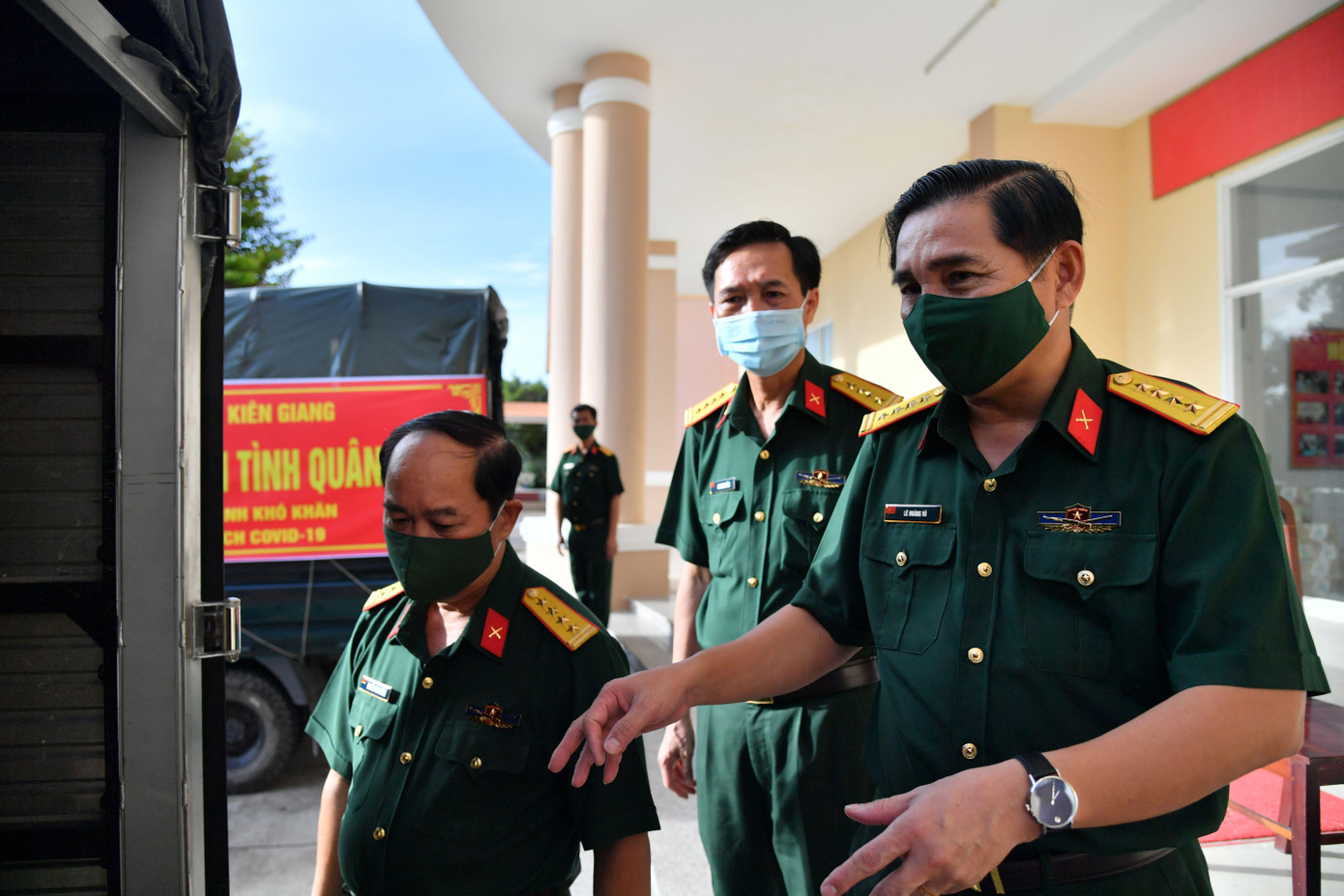 Đại tá Lê Hoàng Vũ - Chính ủy Bộ CHQS tỉnh Kiên Giang.