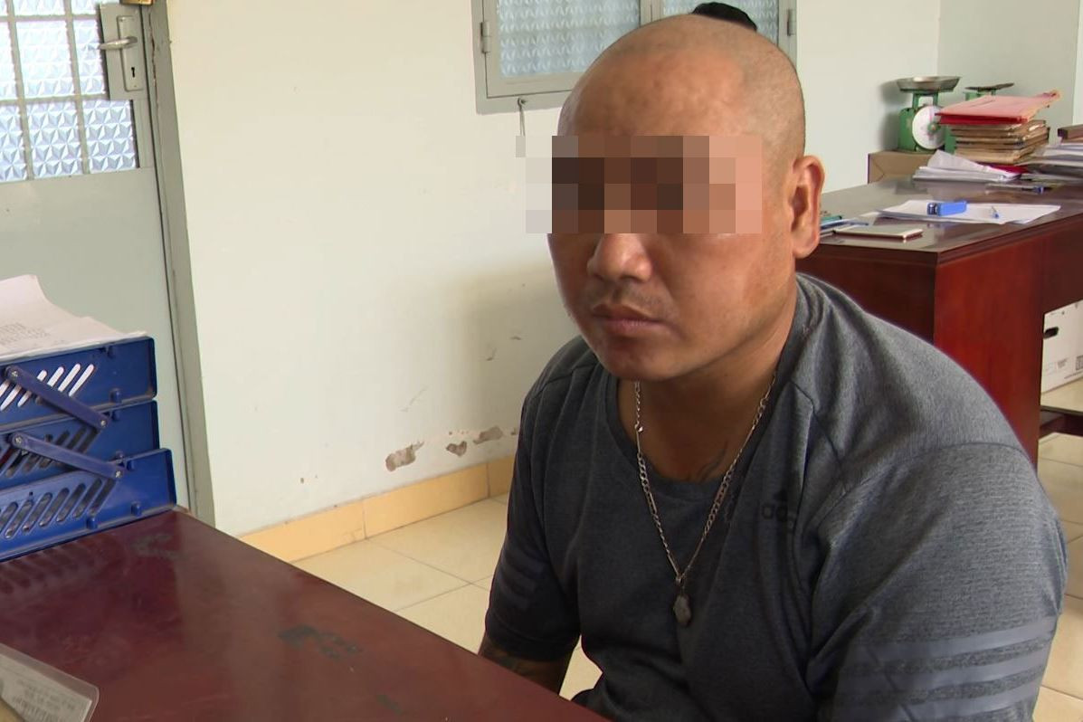 Nguyễn Tiến Chung tại cơ quan công an. Nguyễn Tiến Chung tại cơ quan công an.