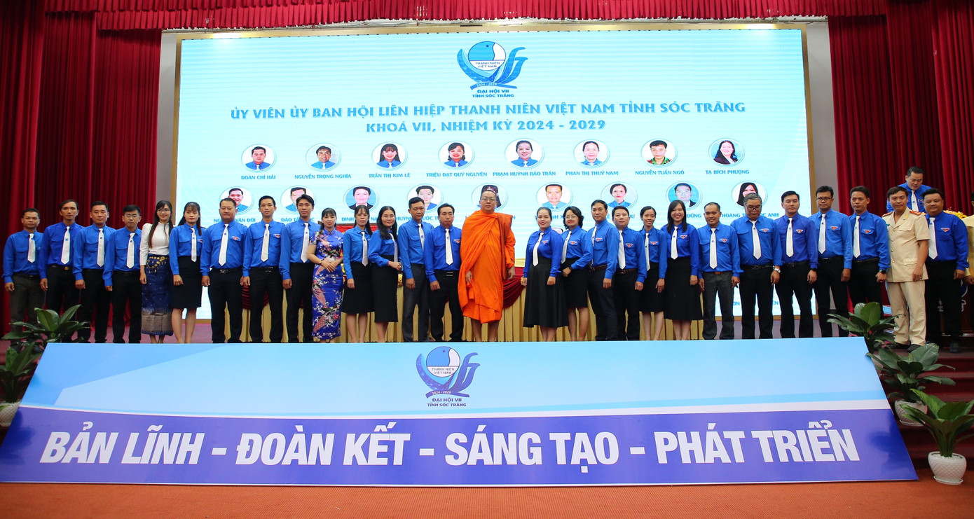 Ủy ban Hội LHTN tỉnh Sóc Trăng khoá VII, nhiệm kỳ 2024 - 2029 ra mắt đại hội. Ảnh: Nhật Huy Ủy ban Hội LHTN tỉnh Sóc Trăng khoá VII, nhiệm kỳ 2024 - 2029 ra mắt đại hội. Ảnh: Nhật Huy