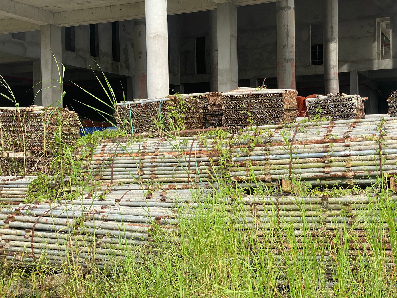 Vật liệu bên trong dự án bệnh viện gỉ sét. Vật liệu bên trong dự án bệnh viện gỉ sét.