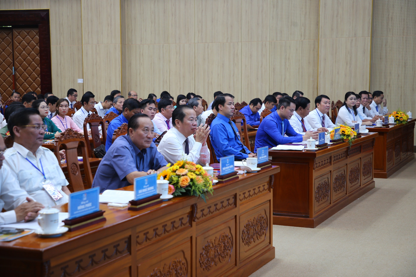 Anh Ngô Văn Cương - Bí thư Trung ương Đoàn, Chủ nhiệm Ủy ban Kiểm tra Trung ương Đoàn dự đại hội. Anh Ngô Văn Cương - Bí thư Trung ương Đoàn, Chủ nhiệm Ủy ban Kiểm tra Trung ương Đoàn dự đại hội.