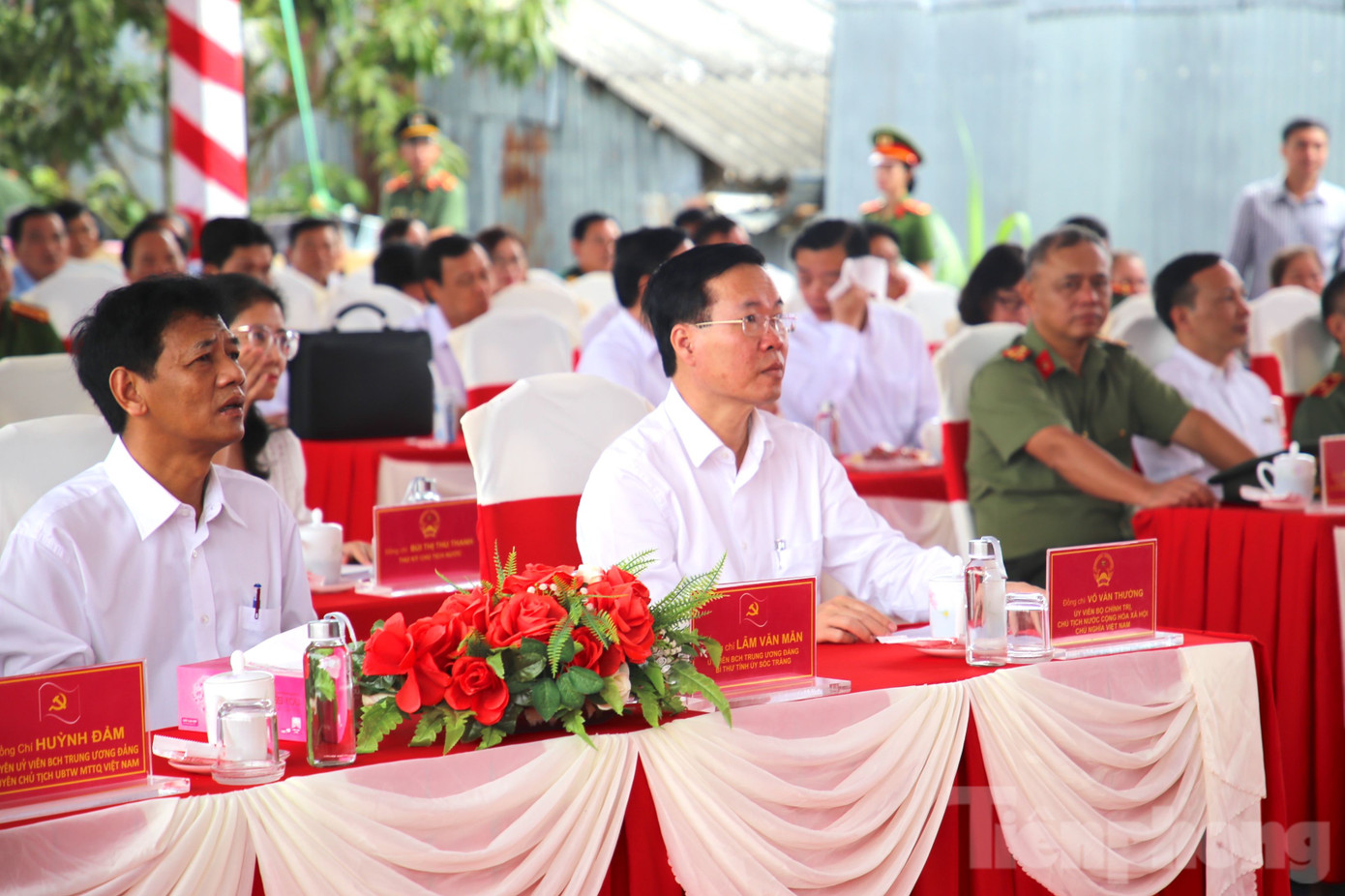 Chủ tịch nước Võ Văn Thưởng dự lễ bàn giao 1.200 căn nhà cho người nghèo ở Sóc Trăng. Ảnh: Nhật Huy.