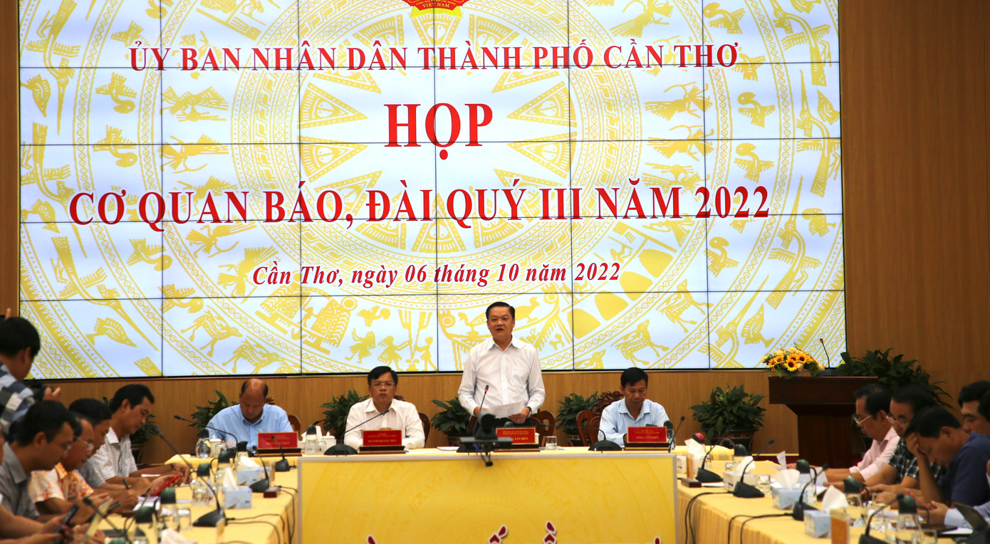 Quang cảnh buổi họp báo.