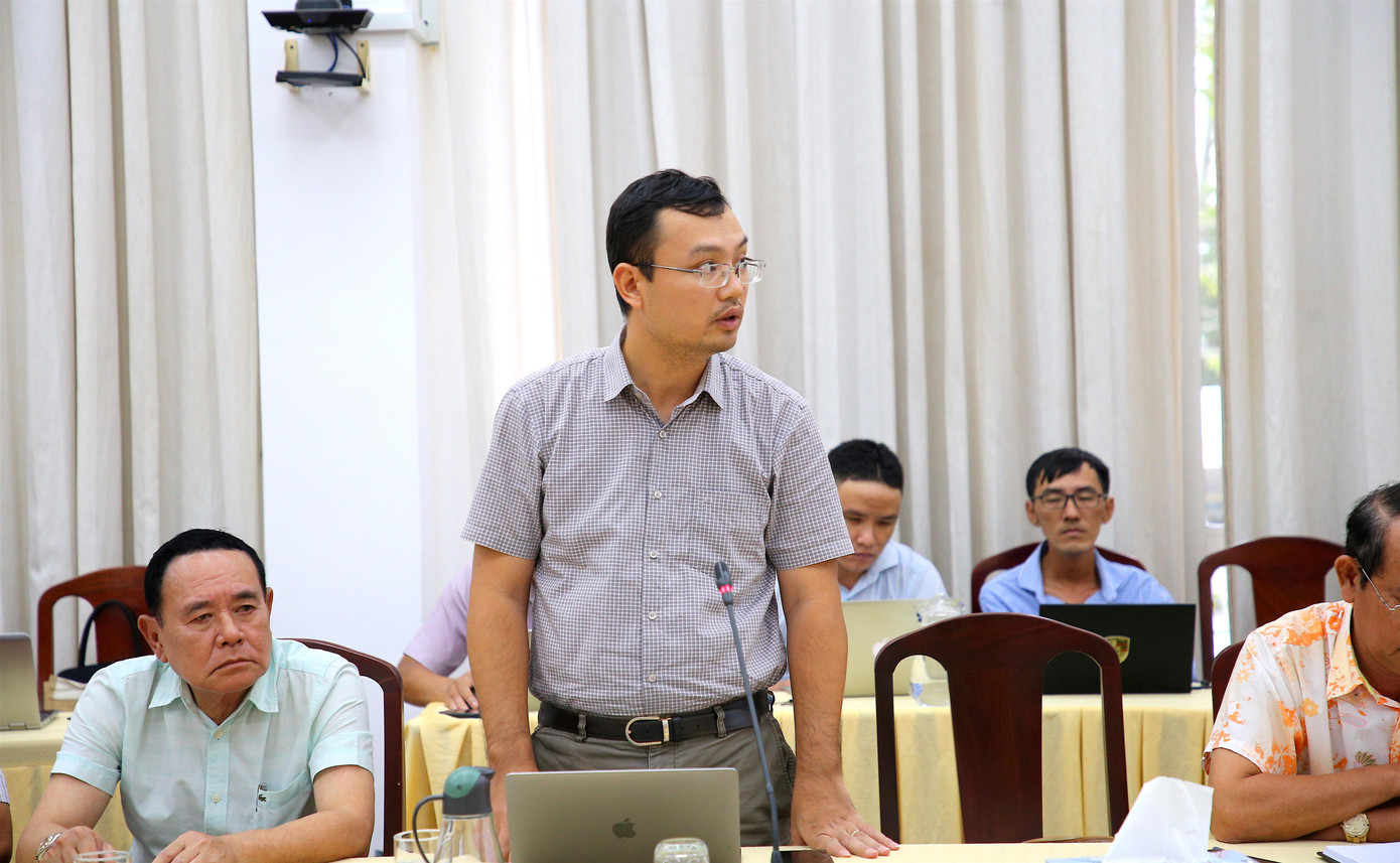 Đại diện báo Tiền Phong đặt câu hỏi tại buổi họp báo quý III/2022.