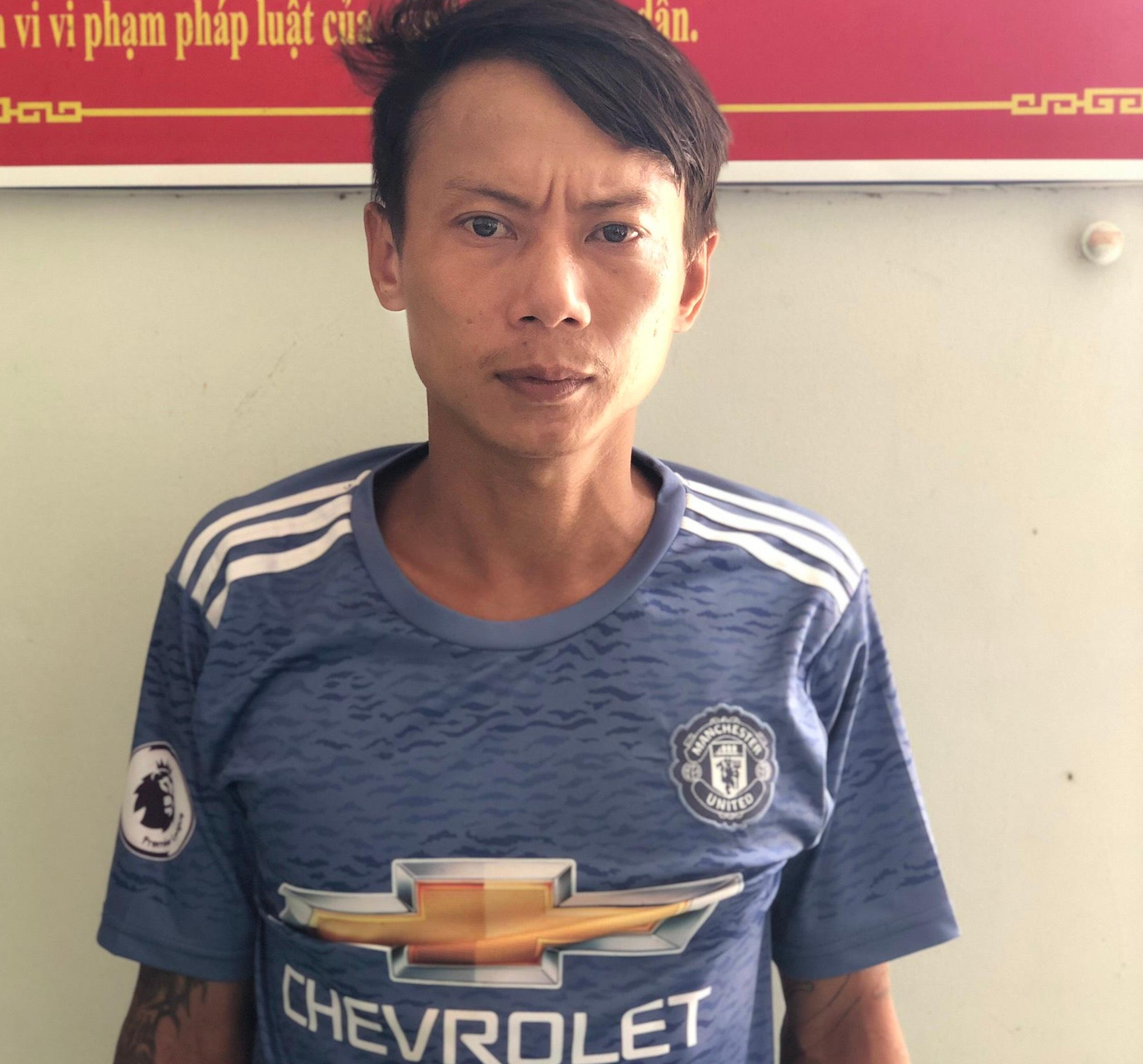 Phạm Minh Nhật Trung tại cơ quan công an.