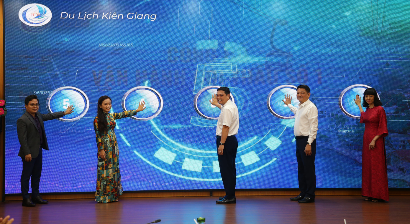 Công bố hệ thống website tích hợp video thực tế ảo quảng bá hình ảnh du lịch, hệ thống mua vé trực tuyến, ứng dụng di động và các hoạt động quảng bá hình ảnh du lịch Kiên Giang. Công bố hệ thống website tích hợp video thực tế ảo quảng bá hình ảnh du lịch, hệ thống mua vé trực tuyến, ứng dụng di động và các hoạt động quảng bá hình ảnh du lịch Kiên Giang.