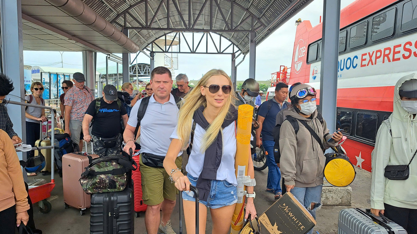 Khách quốc tế đến Phú Quốc tăng cao thời gian qua. Khách quốc tế đến Phú Quốc tăng cao thời gian qua.