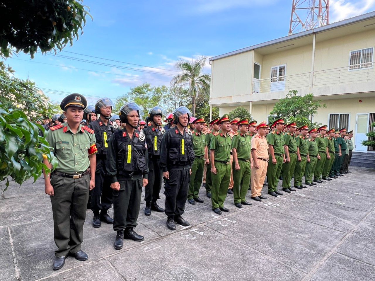 Công an TP. Phú Quốc ra quân cao điểm đảm bảo an ninh, trật tự Tết Nguyên đán Giáp Thìn 2024.