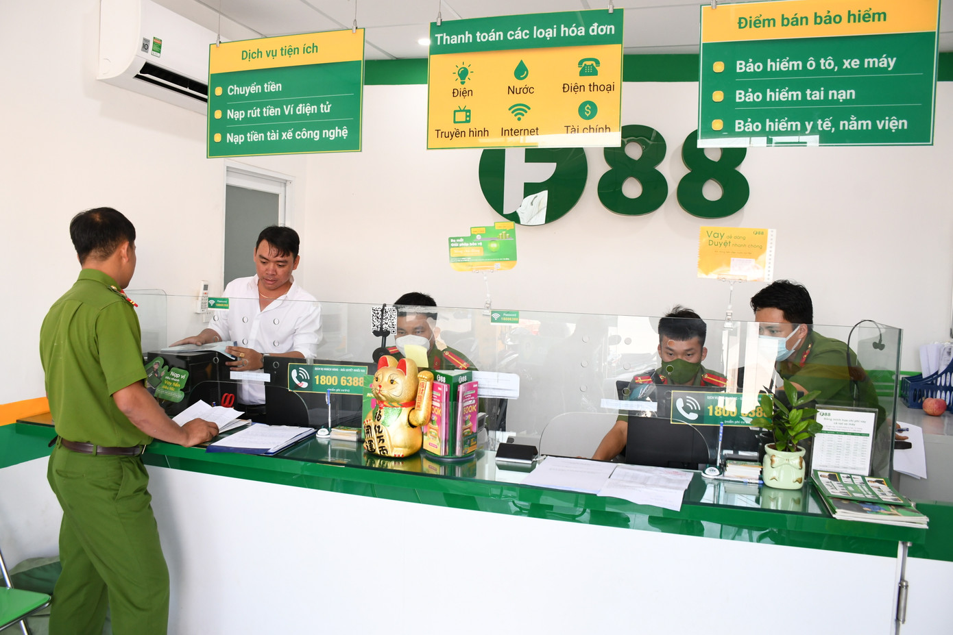 Công an Tiền Giang kiểm tra các chi nhánh F88 trên địa bàn tỉnh. Công an Tiền Giang kiểm tra các chi nhánh F88 trên địa bàn tỉnh.