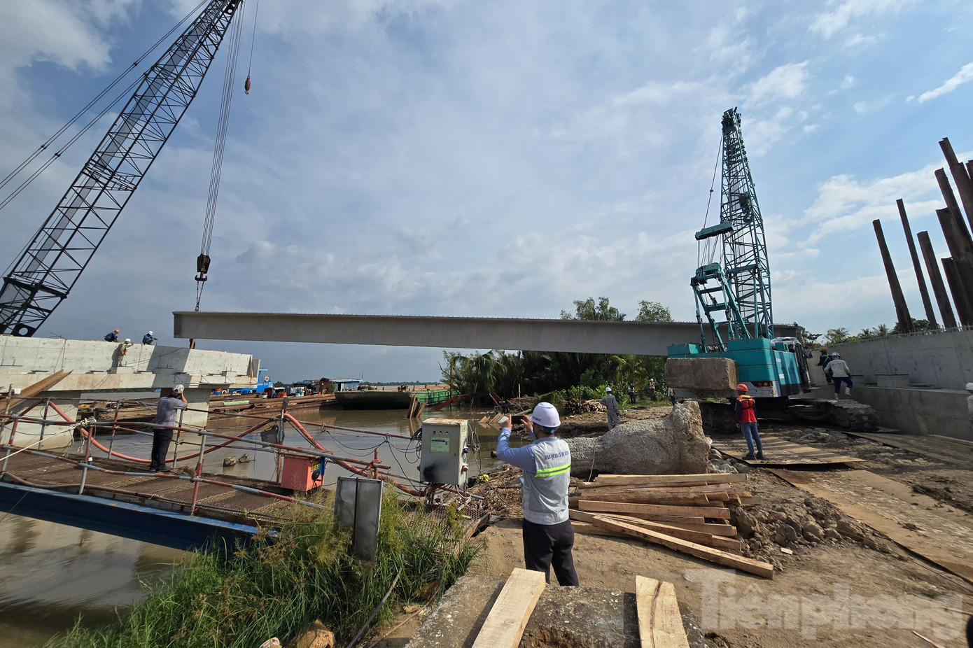 Dự kiến, cầu Đại Ngãi 2 sẽ hoàn thành hợp long và đưa vào sử dụng trong năm 2025. Ảnh: Nhật Huy.