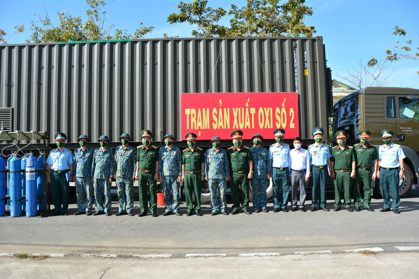 Đưa vào hoạt động 2 trạm oxy lưu động. Đưa vào hoạt động 2 trạm oxy lưu động.