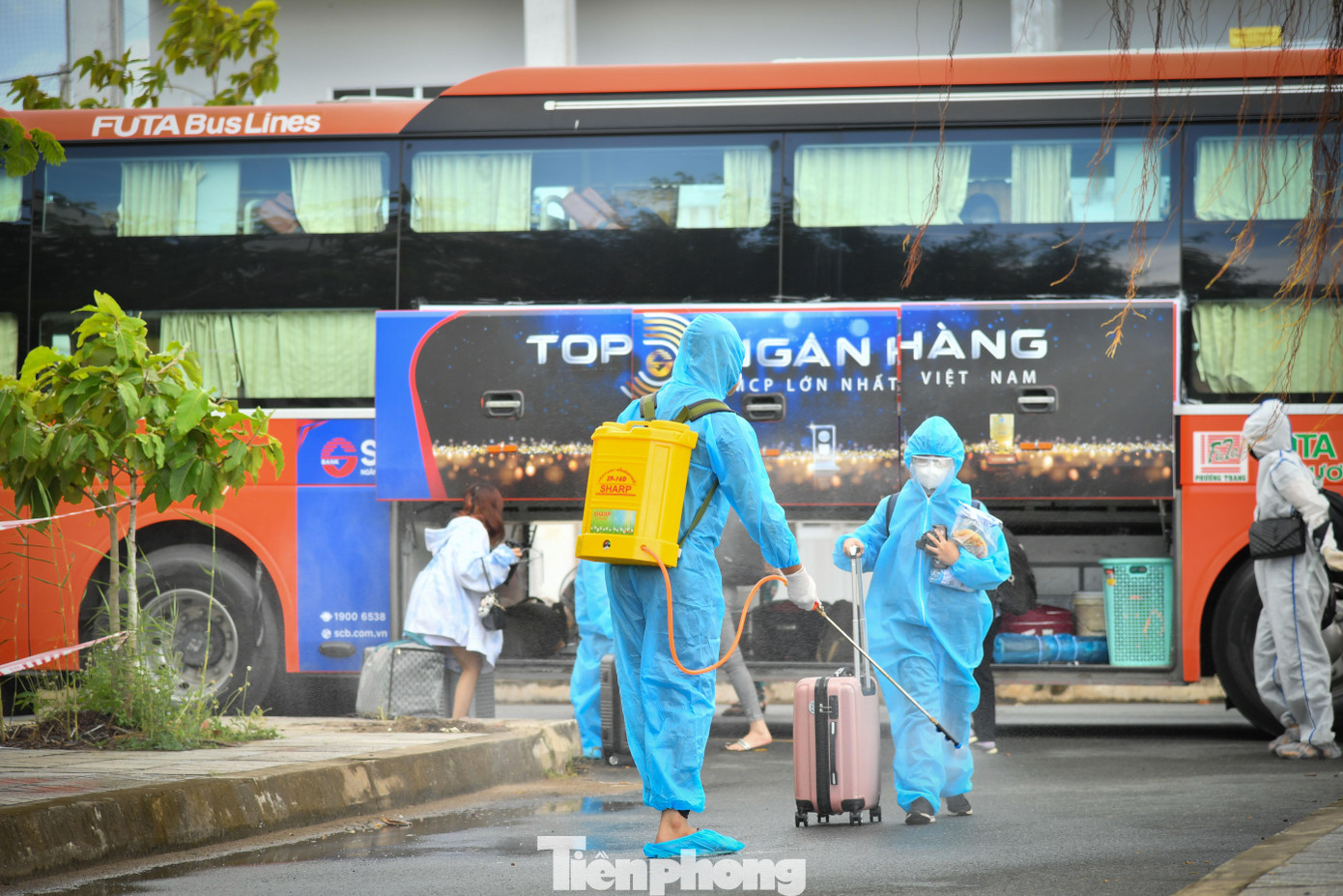 Toàn bộ kinh phí tiếp nhận người Kiên Giang từ TP. HCM về địa phương từ khâu vận chuyển đến ăn uống trong thời gian cách ly đều được tỉnh Kiên Giang hỗ trợ và vận động nguồn xã hội hóa.