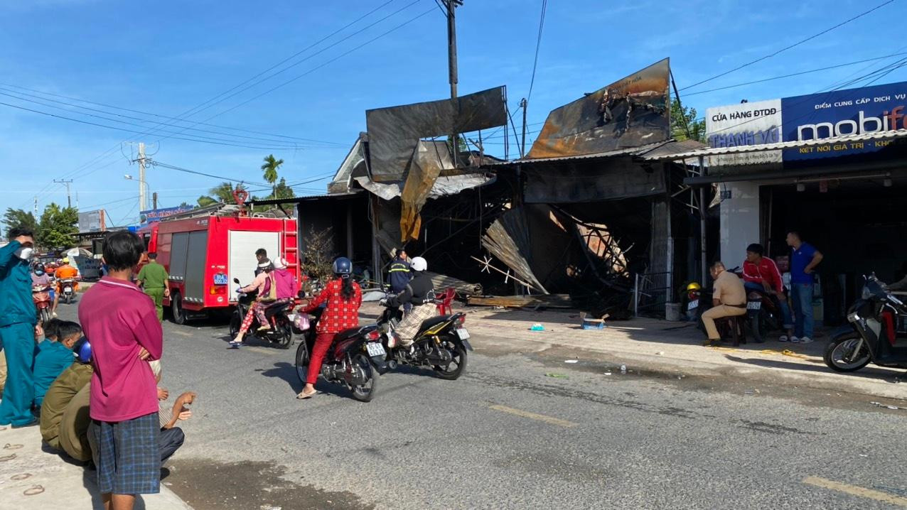 Hiện trường vụ cháy khiến 2 người tử vong. Hiện trường vụ cháy khiến 2 người tử vong.