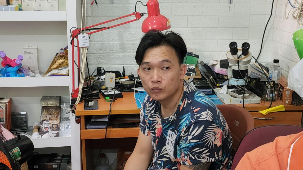 Bùi Minh Đà đối tượng cầm đầu đường dây đánh bạc qua mạng. Ảnh: Văn Vũ.