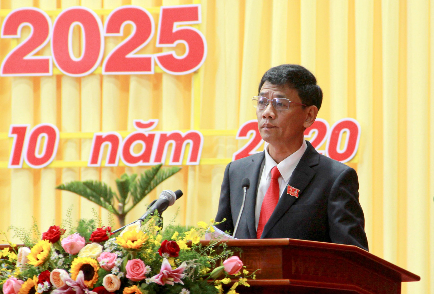 Bí thư Tỉnh uỷ Sóc Trăng Lâm Văn Mẫn. Bí thư Tỉnh uỷ Sóc Trăng Lâm Văn Mẫn.