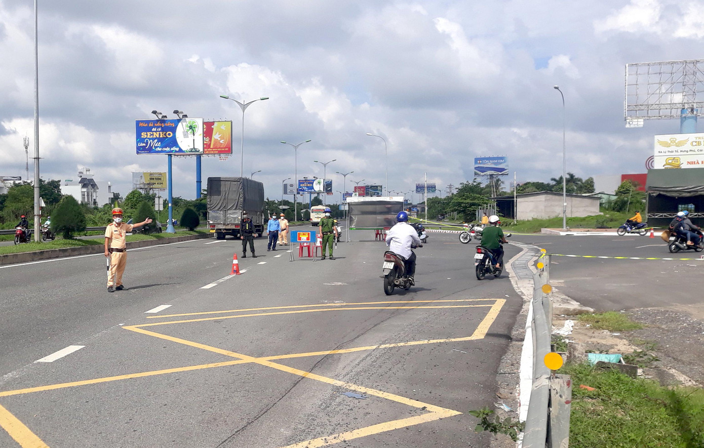 Bảy điểm kiểm soát liên ngành được thành lập tại các vị trí như sau: Quốc lộ 1, khu vực đường dẫn cầu Cần Thơ vào khu trung tâm thành phố, nhằm kiểm soát người và phương tiện xe gắn máy; Quốc lộ 1 đoạn siêu thị Go, kiểm soát các phương tiện xe ôtô; Cửa ô Ba Láng, cầu Cái Răng (quận Cái Răng); Quốc lộ 91 (nhịp dẫn cầu Vàm Cống, quận Thốt Nốt); Đường nối cao tốc Lộ Tẻ - Rạch Sỏi (huyện Vĩnh Thạnh); Bến phà Phong Hòa - đường tỉnh 920B (quận Ô Môn); Các bến xe trung tâm và bến xe các quận huyện: Ô Môn, Thốt Nốt, Cờ Đỏ, Phong Điền. Bảy điểm kiểm soát liên ngành được thành lập tại các vị trí như sau: Quốc lộ 1, khu vực đường dẫn cầu Cần Thơ vào khu trung tâm thành phố, nhằm kiểm soát người và phương tiện xe gắn máy; Quốc lộ 1 đoạn siêu thị Go, kiểm soát các phương tiện xe ôtô; Cửa ô Ba Láng, cầu Cái Răng (quận Cái Răng); Quốc lộ 91 (nhịp dẫn cầu Vàm Cống, quận Thốt Nốt); Đường nối cao tốc Lộ Tẻ - Rạch Sỏi (huyện Vĩnh Thạnh); Bến phà Phong Hòa - đường tỉnh 920B (quận Ô Môn); Các bến xe trung tâm và bến xe các quận huyện: Ô Môn, Thốt Nốt, Cờ Đỏ, Phong Điền.