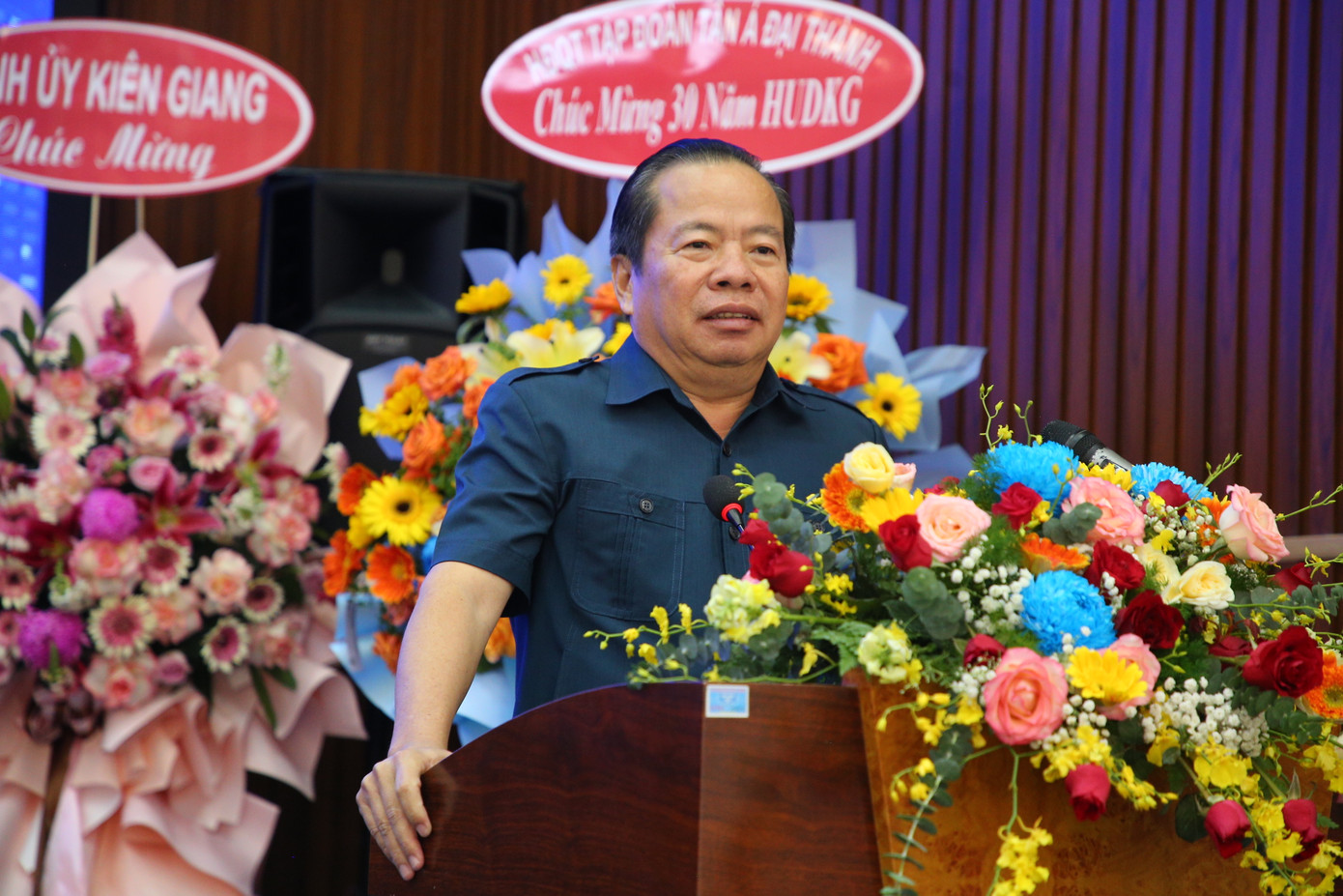 Ông Mai Văn Huỳnh - Phó Bí thư Thường trực Tỉnh ủy Kiên Giang - phát biểu tại buổi lễ. Ông Mai Văn Huỳnh - Phó Bí thư Thường trực Tỉnh ủy Kiên Giang - phát biểu tại buổi lễ.