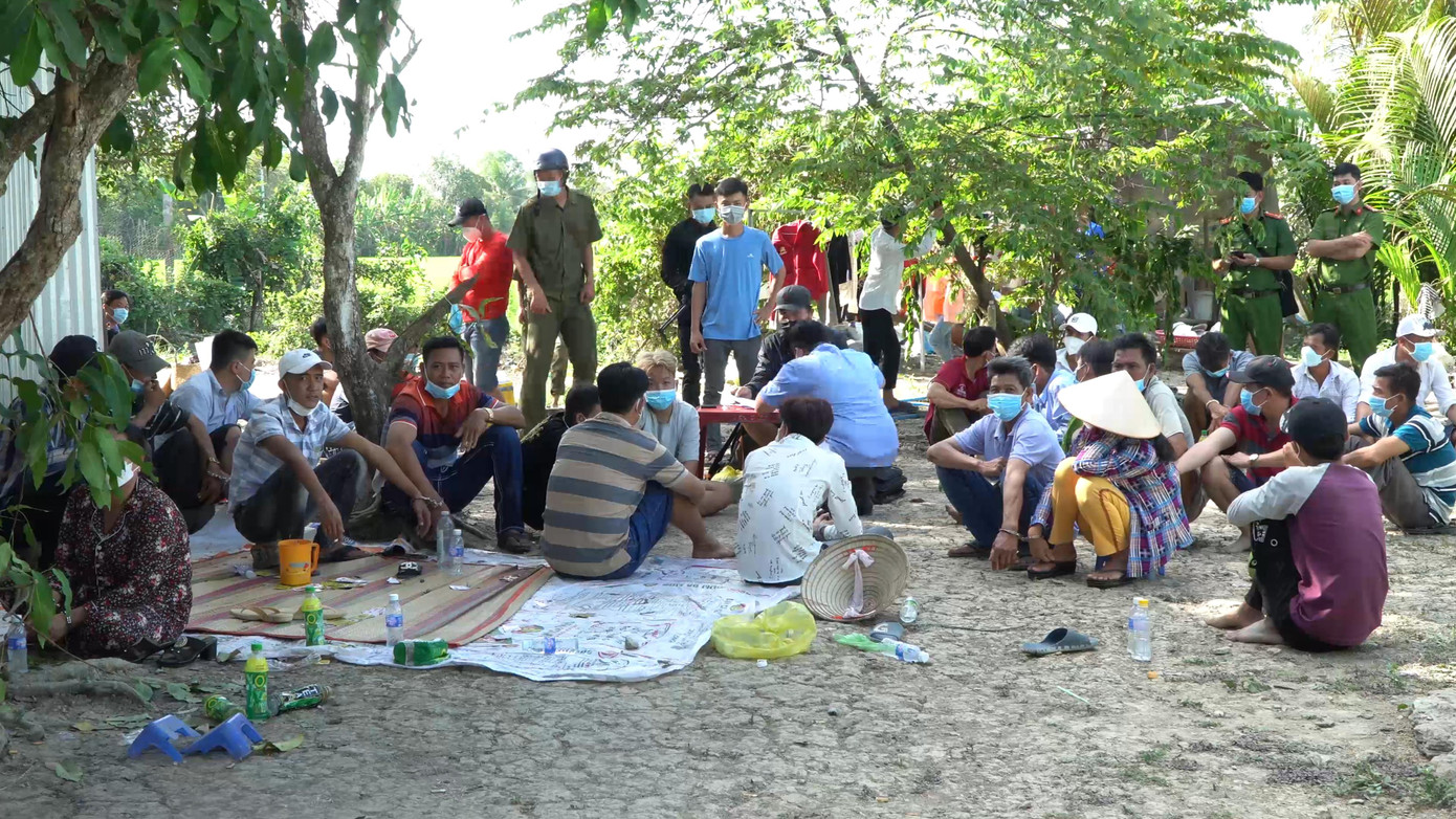 Hiện trường vụ đánh bạc trên địa bàn xã Thạnh Trị, huyện Tân Hiệp Hiện trường vụ đánh bạc trên địa bàn xã Thạnh Trị, huyện Tân Hiệp