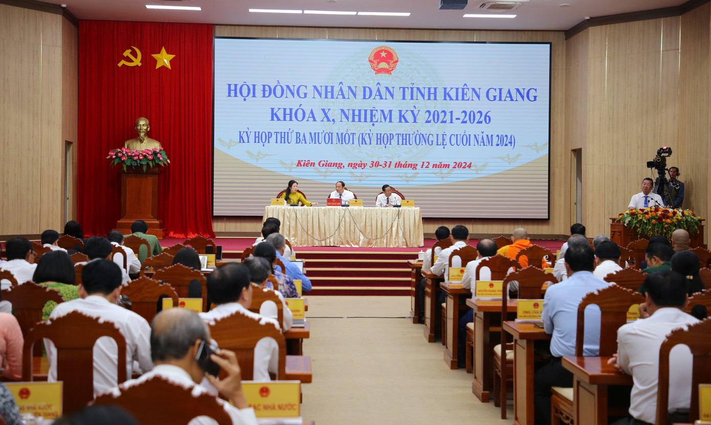Quang cảnh kỳ họp.