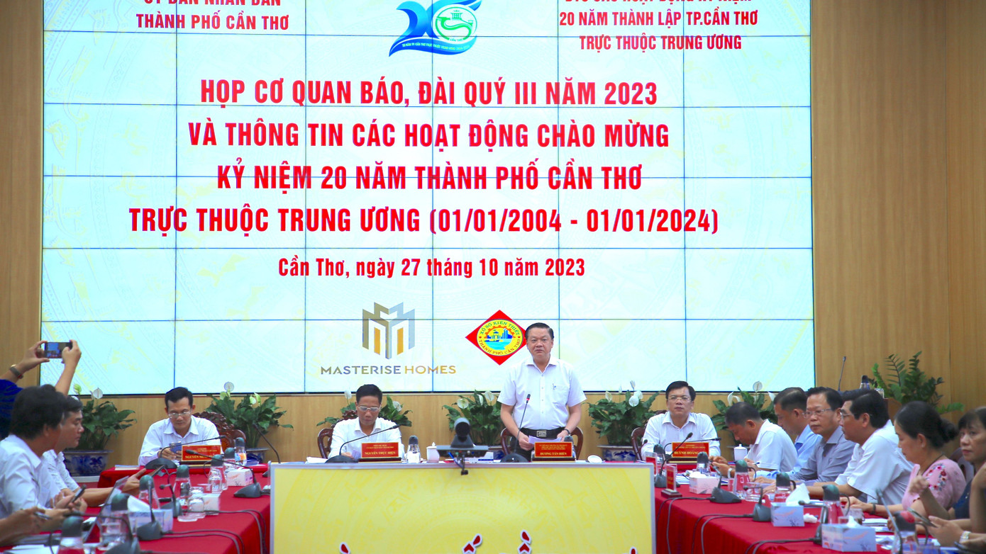 Quy chế quy định cơ quan, văn phòng đại diện báo chí, phóng viên thường trú khi tham dự họp báo phải đúng thành phần được mời.
