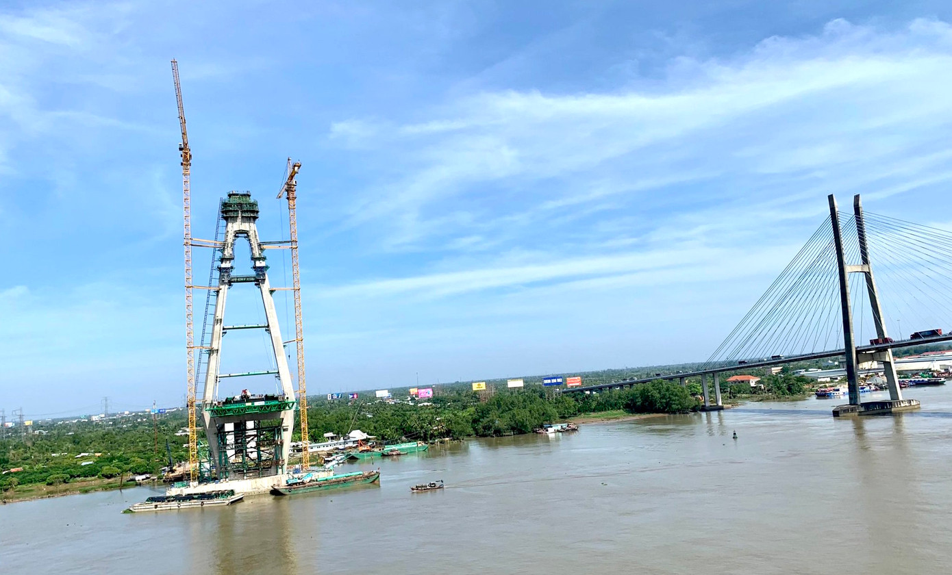 Dự án có chiều dài khoảng 6,61km, trong đó phần cầu chính (cầu Mỹ Thuận 2) dài hơn 1,9km, đầu tư hoàn chỉnh với 6 làn xe, vận tốc thiết kế 80km/h; đường dẫn và cầu trên tuyến dài hơn 4,7km.