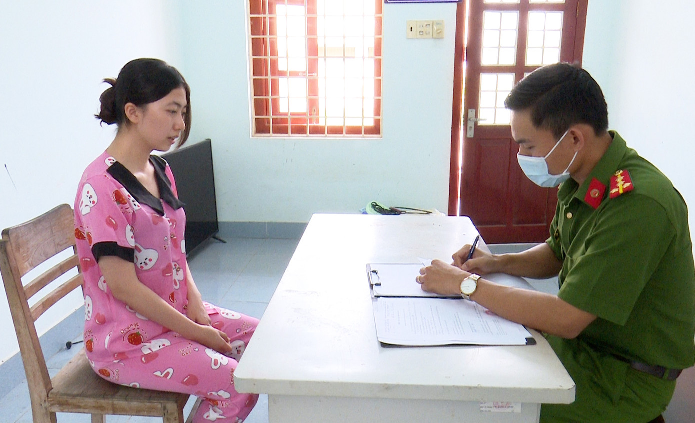 Ngọc tại cơ quan điều tra. Ảnh: Nghiêm Túc. Ngọc tại cơ quan điều tra. Ảnh: Nghiêm Túc.